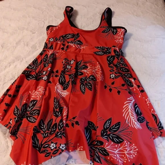 DANIFY  Red & Black Floral‎ Tummy Control Handkerchief Hem Swimdress Swimsuit 14 - Picture 9 of 11